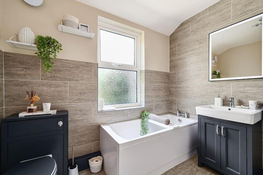 Stunning Spacious Duplex With Garden 141A Χέιστινγκς Εξωτερικό φωτογραφία